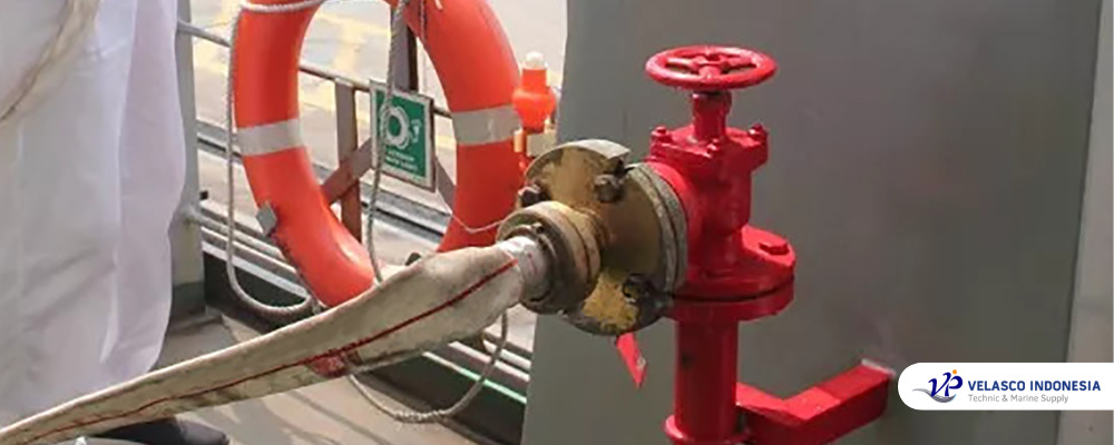 Mengenal International Shore Connection (ISC) Aksesoris Pemadam Kebakaran di Kapal