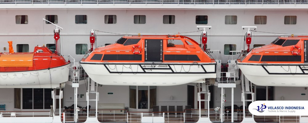 Jenis Lifeboat dan Perlengkapan yang Ada di Dalamnya