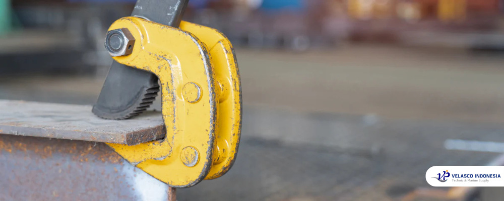 Mengenal Lifting Clamp Alat untuk Pengangkatan Barang