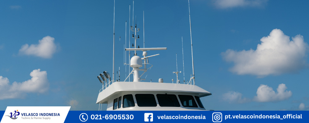 Jenis Antena Kapal dan Fungsinya di Dunia Maritim